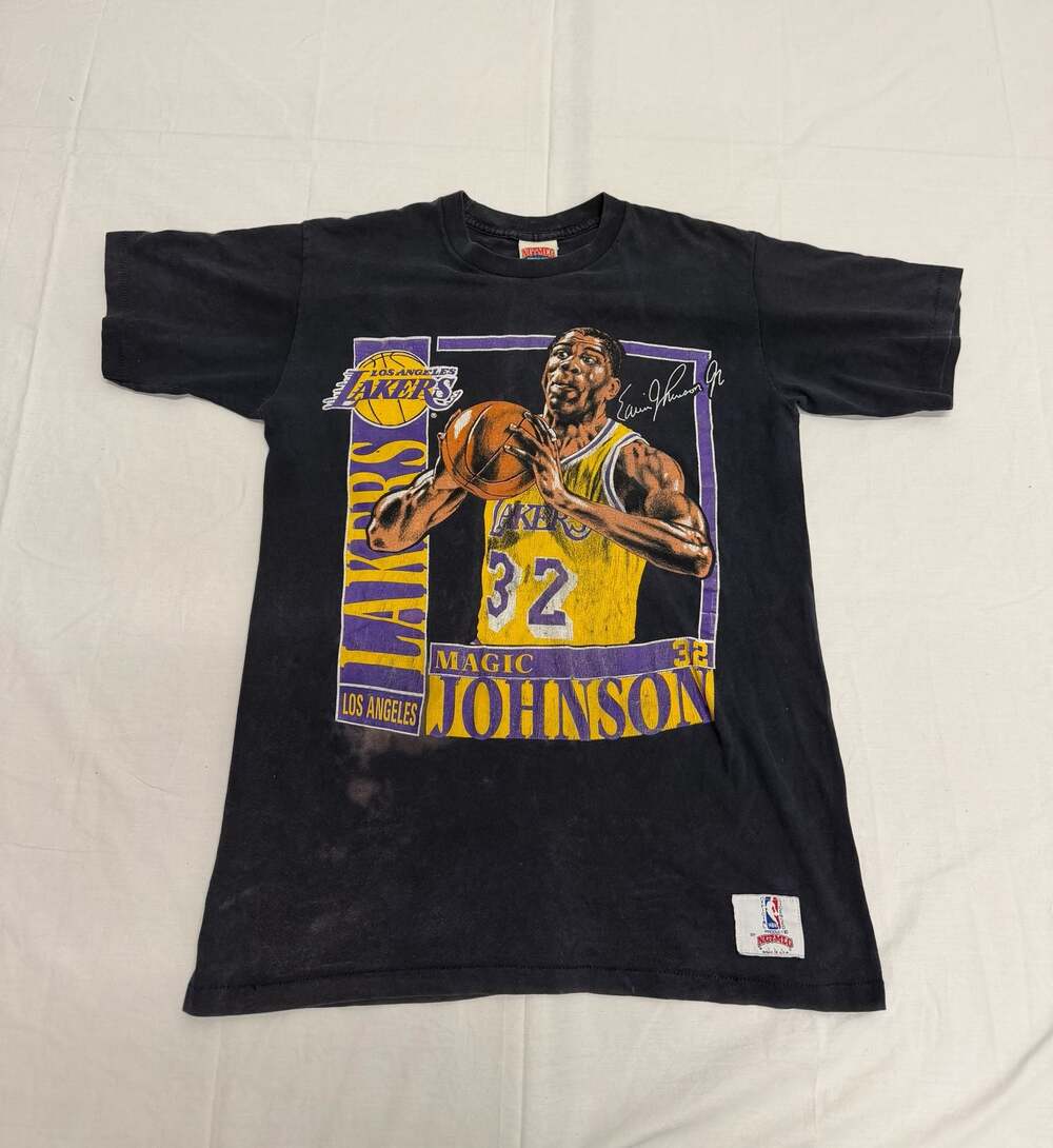 Vintage 90s Nutmeg Los Angeles Lakers Magic Johnson T-Shirt Size L